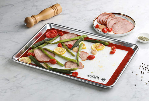 New Star Foodservice 38439 Commercial-Grade 18-Gauge Aluminum Sheet Pan/Bun Pan & Silicone Baking Mat Set, 13" L x 18" W x 1" H (Half Size)