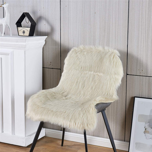 EasyJoy Ultra Soft Fluffy Rugs Faux Fur Rug Chair Cover Seat Pad Fuzzy Area Rug for Bedroom Floor Sofa Living Room (2 x 3 ft Sheepskin, Beige)