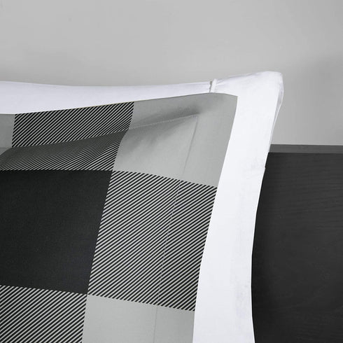 Madison Park Essentials Plaid Comforter Set Bedding Sets Modern All Season Bedding Set with Matching Sham, Full/Queen, Grey/Black