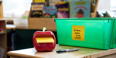 Post-it Pop-up Notes Dispenser, Apple-Shaped Dispenser and Post-it Super Sticky Pop-up Notes, 3x3 in, 1 Pad/Pack (APL-330), Red