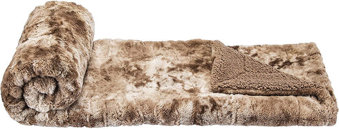 Amazon Basics Fuzzy Faux Fur Sherpa Throw Blanket, 50"x60" - Light Brown