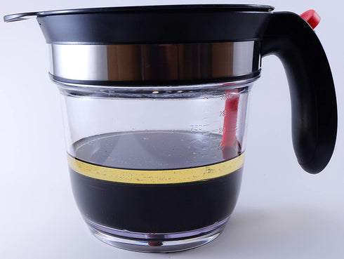 TIYOORTA Fat Separator and Gravy Oil Separator- 4 Cup Capacity Heat Resistant Body with Strainer and Bottom Release - Measuring Lines for Cooking