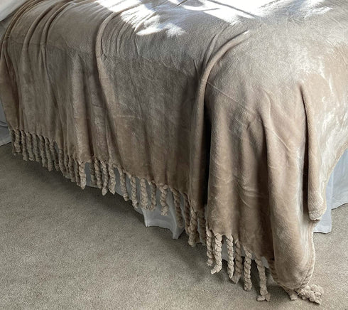 Odds & Ends Home Fleece Blanket Twin Size with Tassels - Super Soft Plush Tan Throw Blankets for Bed, Sofa, Couch, Outdoor, 60x87 Inches