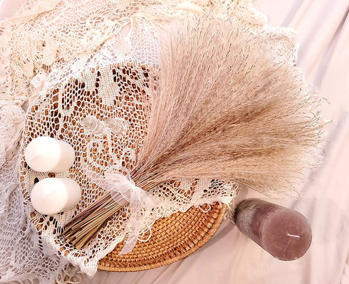 100 pcs Fluffy Pampas Grass Reeds Dried Flower, 17" Tall Not Sparse Natural Plant for Boho Wedding Bouquet Arrangement, Rustic Floral Home Decoration, Vase Filler for Living Room Decor for All Seasons