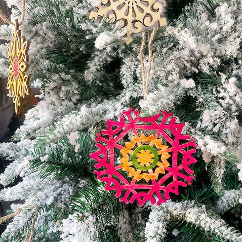 YuQi Set of 27 Hanging Wood Snowflakes Ornaments,Christmas Snowflake Decoration,Unfinished Wooden Snowflakes Large for Crafts Winter Wedding Decor Xmas Ornament