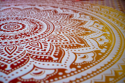 Ombre Mandala Bedspread with Pillow Covers, Indian Bohemian Tapestry Wall Hanging, Picnic Blanket or Hippie Beach Throw, Hippy Mandala Bedding for Bedroom Decor, Queen Size Sunset Hue Boho Tapestry