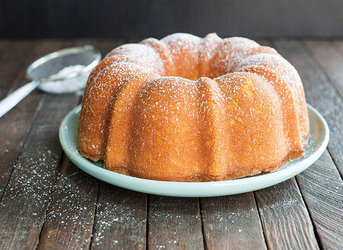 Nordic Ware 51322 Bundt Pan, 6-cup, Red