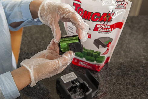 Tomcat Mouse Killer I Tier 1 Refillable Mouse Bait Station, 1 Station with 16 Baits (Bag)