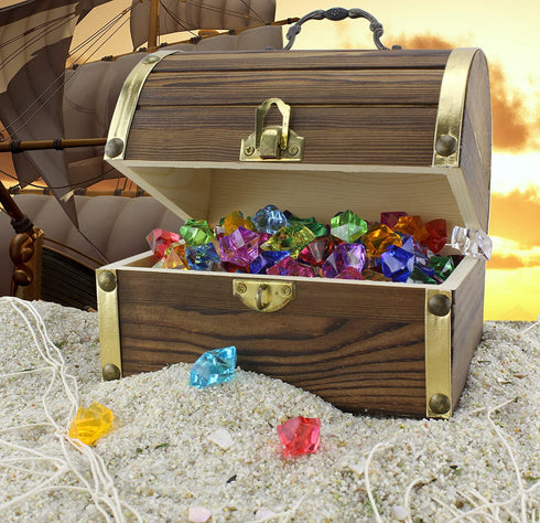 Attatoy Wooden Pirate Treasure Chest with 240 Colored €œJewels (Plastic Gems); 6 x 4.5 x 5 Antique Style Wood Box with Brass Accents; 1 Lb. Acrylic Gemstones