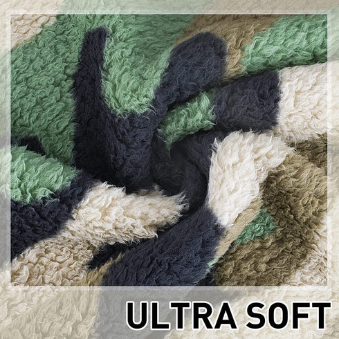 Tirrinia Camo Sherpa Blanket Soft Fleece Throw Blanket Luxury Warm and Cozy Camping Blanket Gifts for Kids Boys Men Women