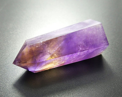 Amethyst Healing Crystal Wand Pointed & Faceted Prism Bar for Reiki Chakra Meditation Therapy Deco, Small gemstomes are Gifts (Colors May Vary Due Natural Properties)