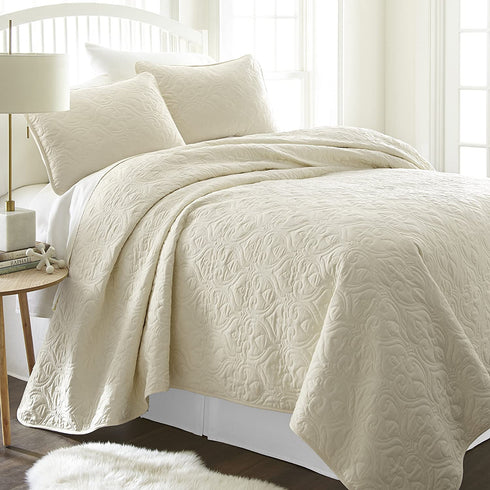 Linen Market Quilted Coverlet Set Damask Patterned , Twin/Twin X-Large, Ivory