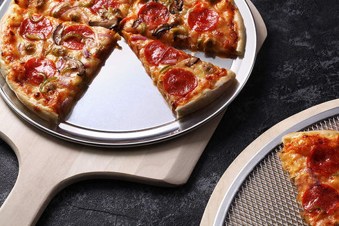 New Star Foodservice 50875 Pizza Pan/Tray, Wide Rim, Aluminum, 10 Inch, Pack of 6