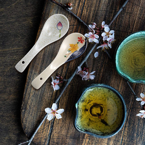 Newtay 6 Pieces Japanese Retro Soup Spoons Ceramics Soup Spoons Japanese Style Rice Spoon Flatware Asian Chinese Serving Spoons Appetizers Tableware Meal Partner for Tasting