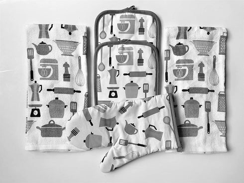 Mainstay 5 Piece Kitchen Set Includes 2 Kitchen Towels, 1 Pot Holders, 2 Oven Mitts (Kitchen Utensils)
