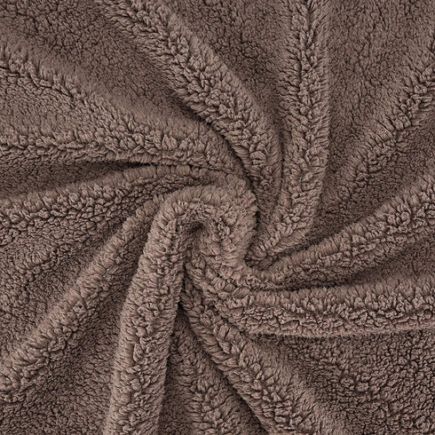 Amazon Basics Fuzzy Faux Fur Sherpa Throw Blanket, 50"x60" - Solid Brown