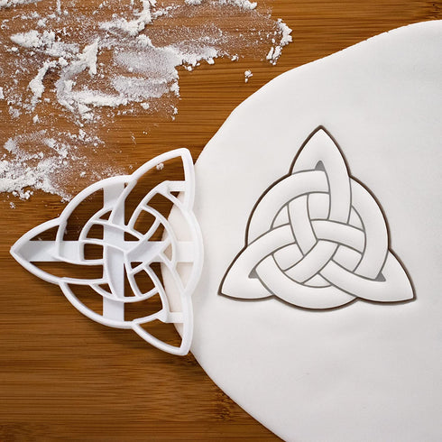 Set of 2 Celtic Triquetra cookie cutters (Designs: Celtic Heart and Triquetra), 2 pieces - Bakerlogy